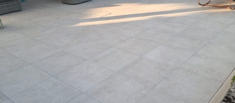 Pose de carrelage extérieur Luziat